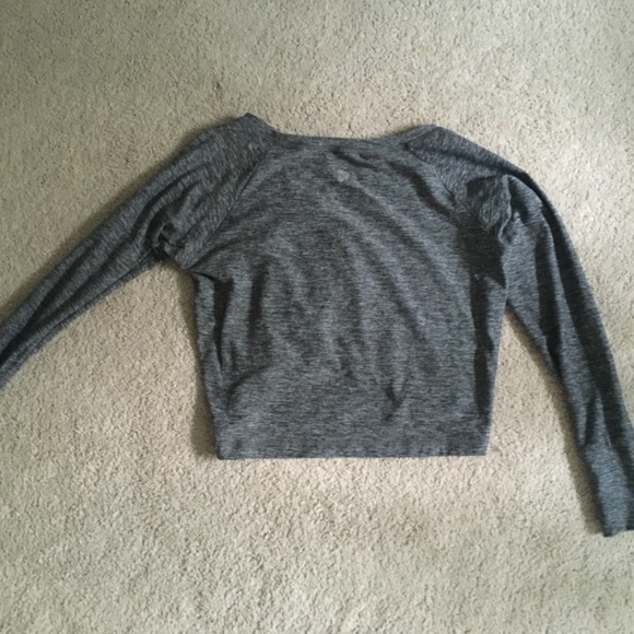 Grey cropped long sleeve top - Picture 2 of 3